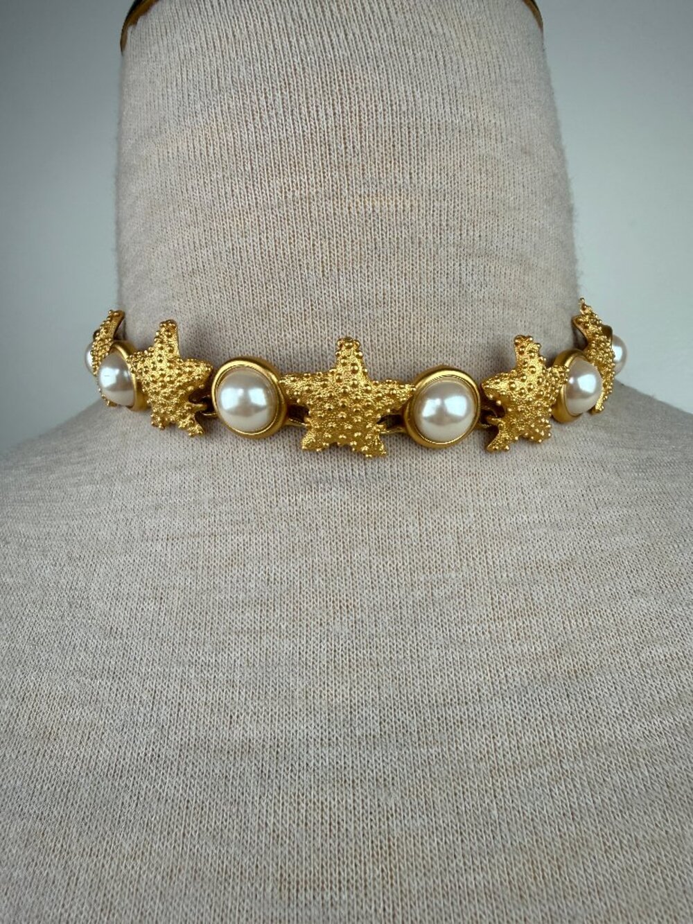 NWT Anne Klein/AKII Gold Tone Faux Pearl & Starfish Link Necklace 16-17"